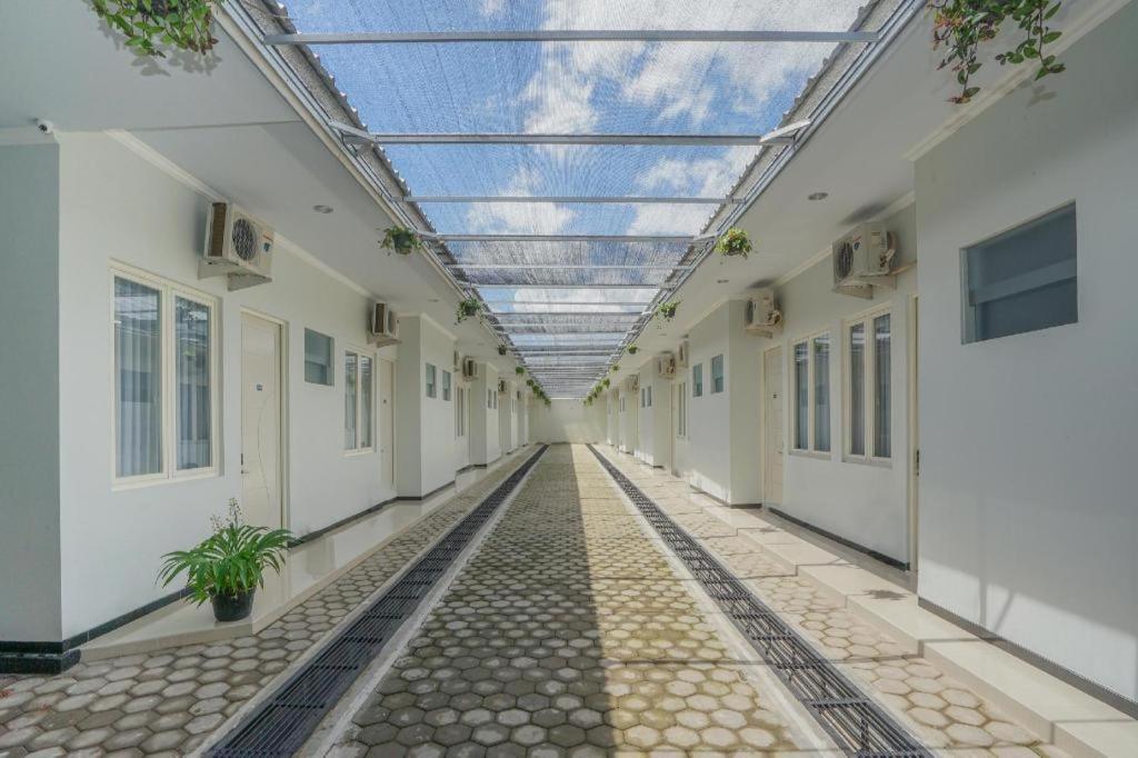 Oyo 477 Raka Residence Syariah Purwoharjo Banyuwangi Banyuwangi  Exterior photo