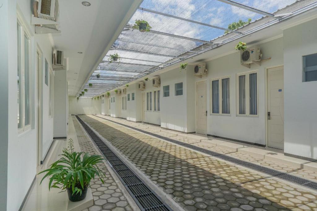 Oyo 477 Raka Residence Syariah Purwoharjo Banyuwangi Banyuwangi  Exterior photo